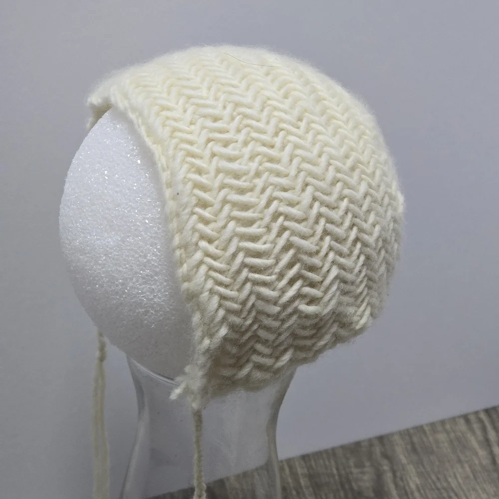 Hand Knit Baby Bonnet - Newborn Photography Prop - 100% Merino Wool Brand New